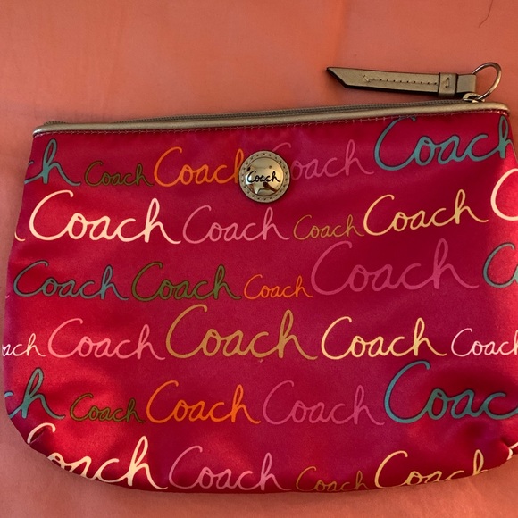 Vintage coach clutch with pocket mirror! - Picture 2 of 3